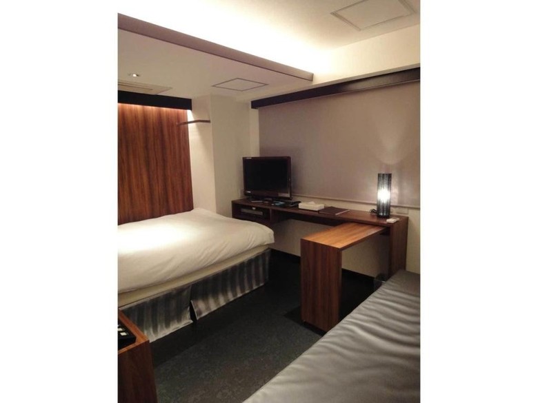 City Hotel N.u.t.s.