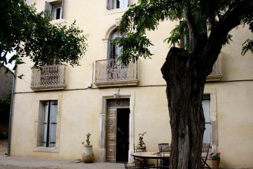 Mas De Bellegou Bed And Breakfast