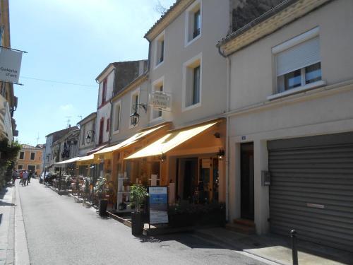 Hotel H�tel-restaurant "chez Carri�re"