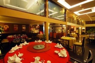 Almond Hotel - Phnom Penh