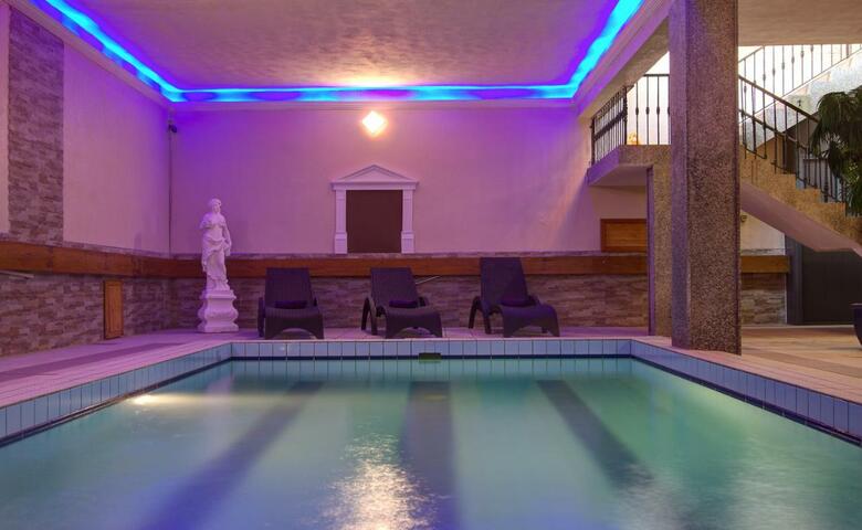 Hotel Canifor
