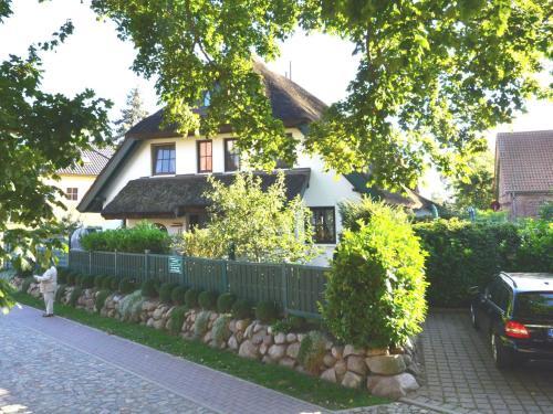 Holiday Home Boddenstrasse.1