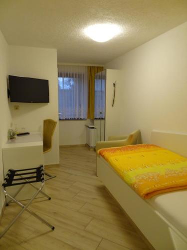 Hotel Und Pension Am Burchardikloster