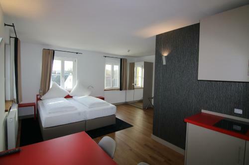 Ku Hotel
