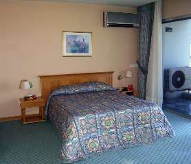 Hotel Mediterranee(.)