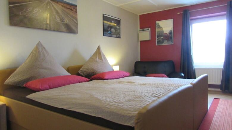Hostal Eifel-landhaus "em Gardest�ffje"