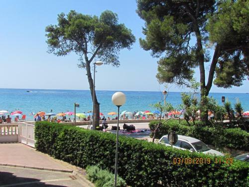 Apartamentos Alquihouse Vilafortuny