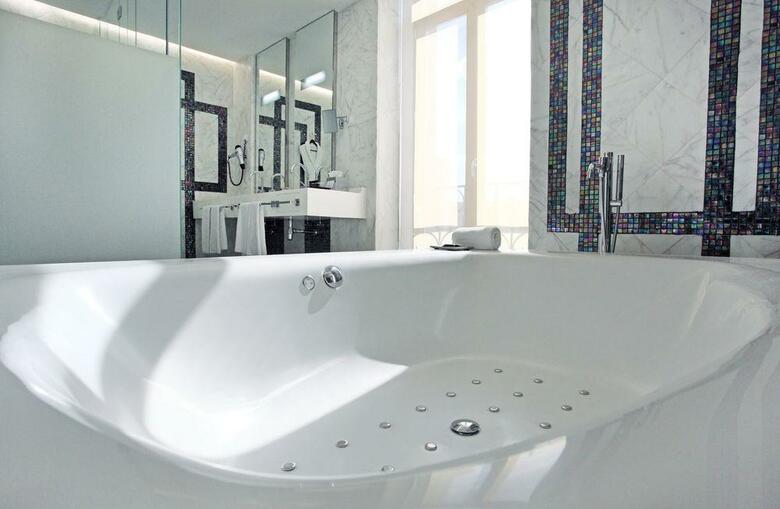 Hotel �nico Madrid