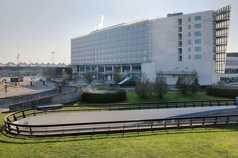 Hotel NH Lyon Airport