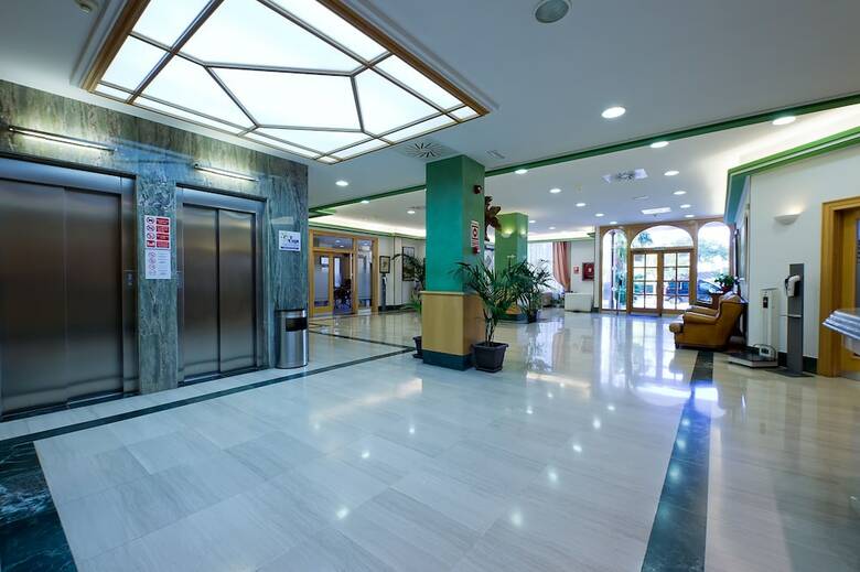 Aparthotel Pineda Park