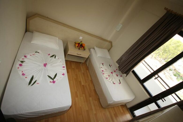 Tuntas Apartment Altinkum