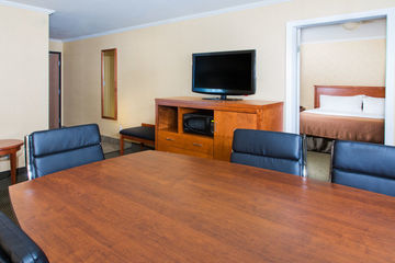 Holiday Inn Hotel & Suites Grande Prairie