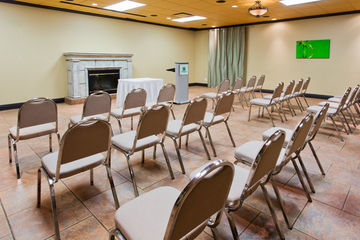 Holiday Inn Hotel & Suites Grande Prairie
