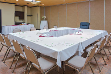 Holiday Inn Hotel & Suites Grande Prairie