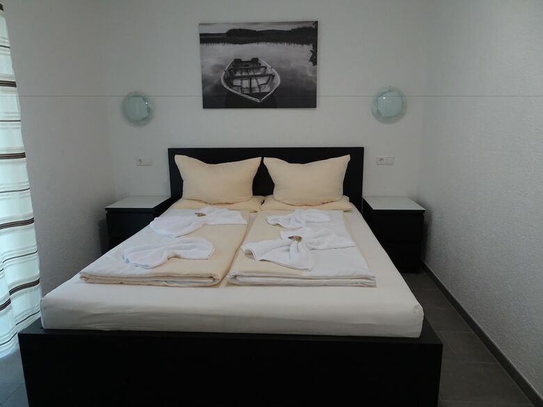 Hilda Apartments