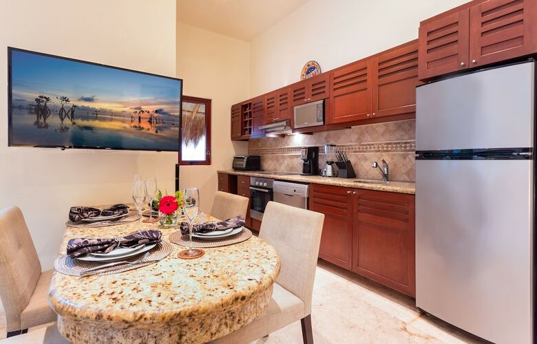 Maya Villa Condo Hotel