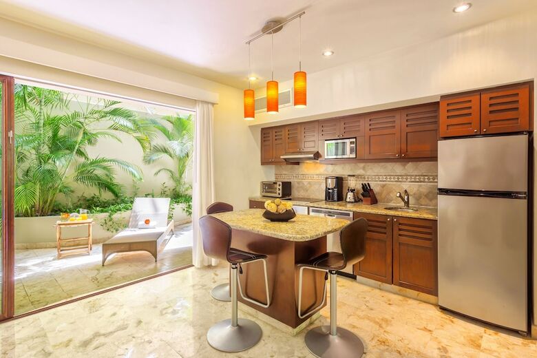 Maya Villa Condo Hotel