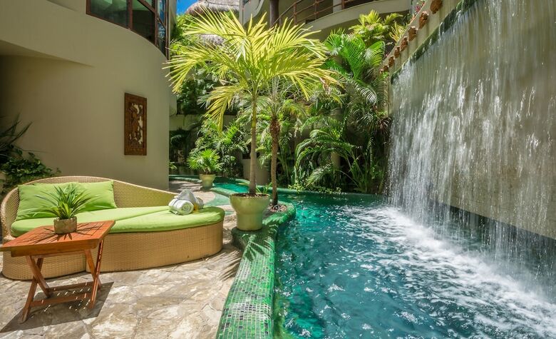 Maya Villa Condo Hotel
