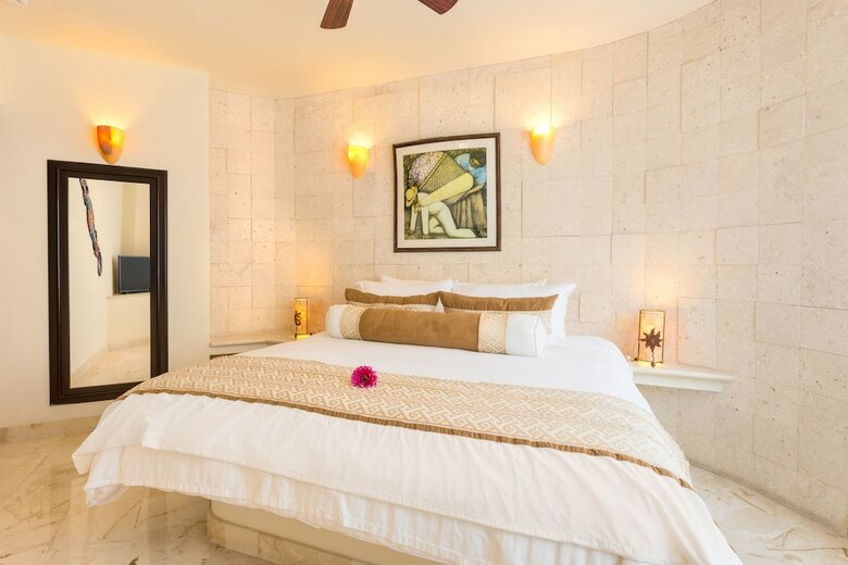Maya Villa Condo Hotel