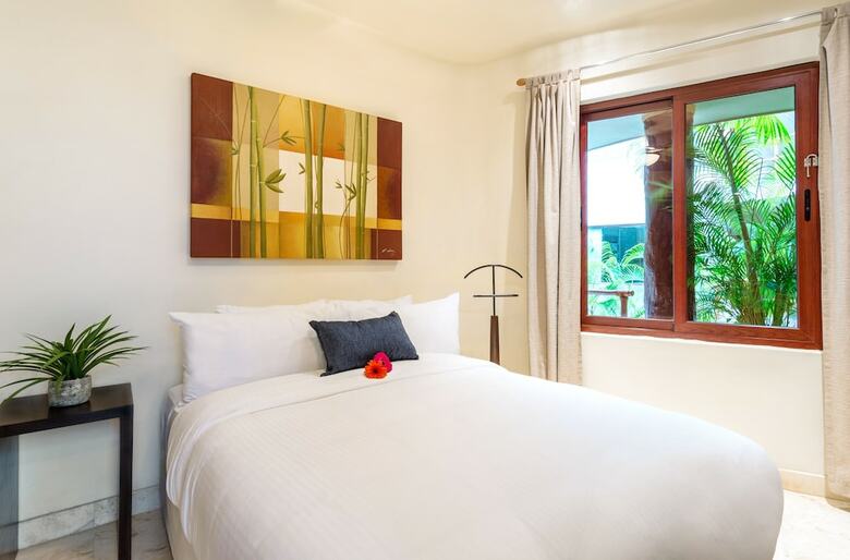 Maya Villa Condo Hotel