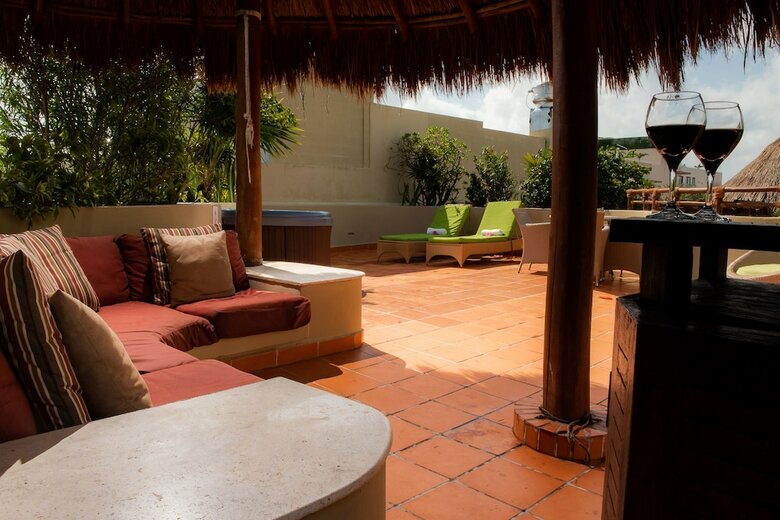 Maya Villa Condo Hotel