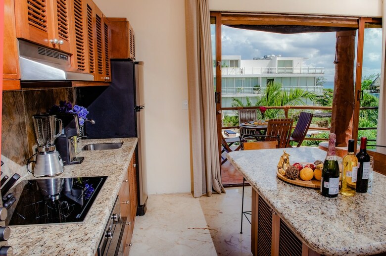 Porto Playa Condo Hotel