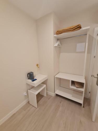 Hostal Le Petit Pal�-velarde