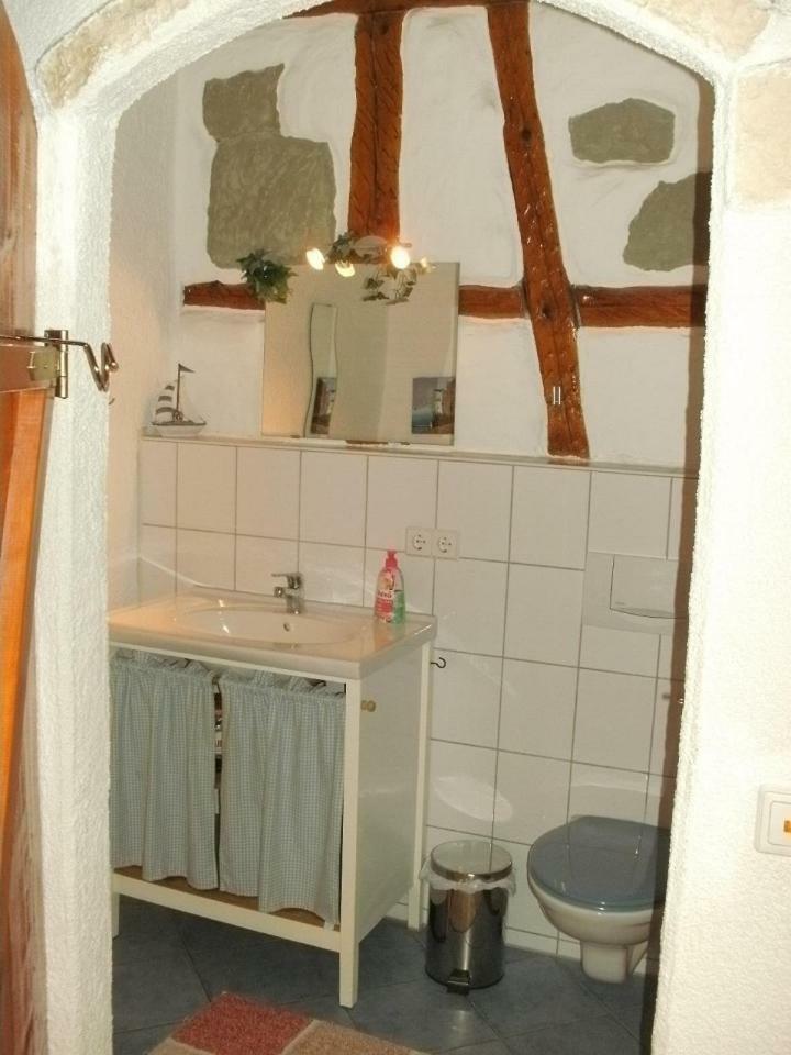 Hostal G�stehaus - Wirtshaus Zum Felsen