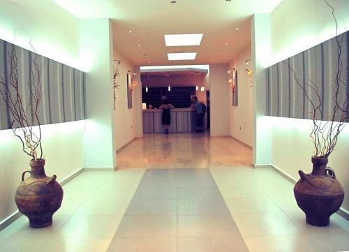 Marathon Hotel