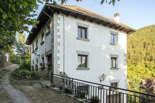 Agroturismo Bidezarra Etxea