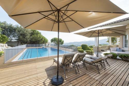 Olala Sea & City View Villa