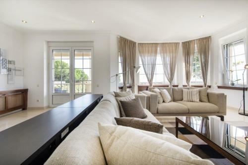 Olala Sea & City View Villa