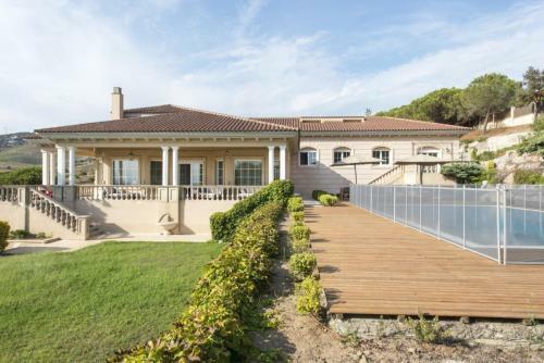 Olala Sea & City View Villa