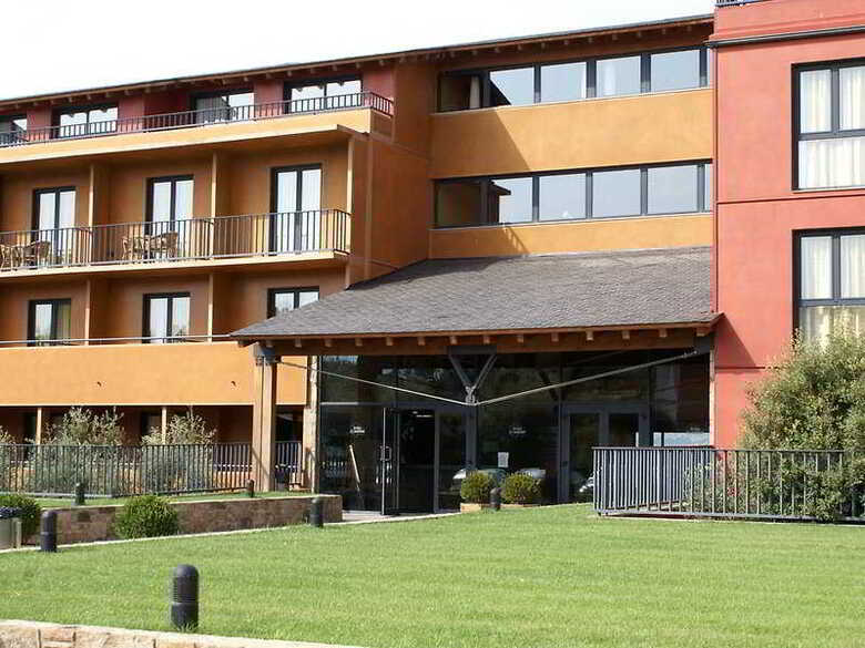 Montany� Hotel & Lodge
