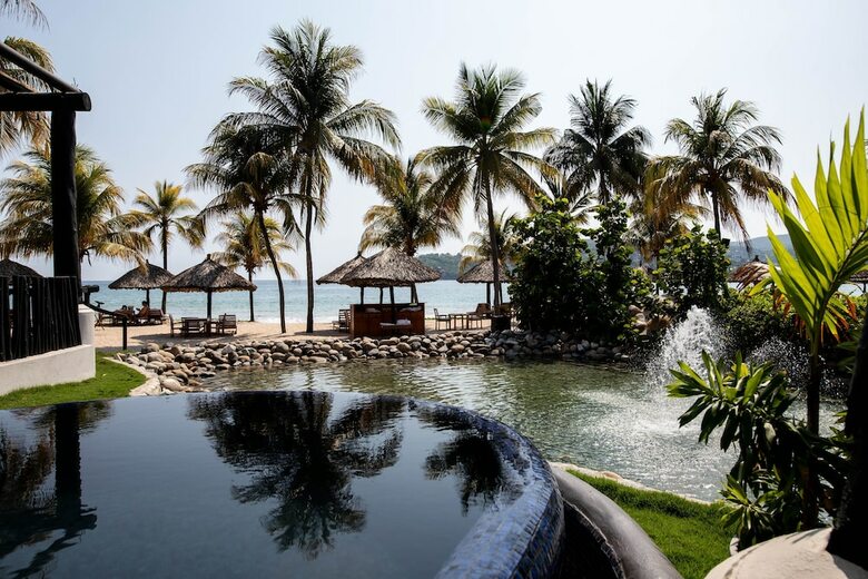 Hotel Viceroy Zihuatanejo