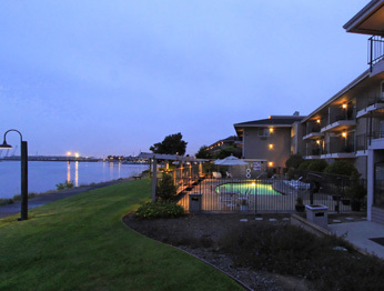 Hotel Executive Inn And Suites