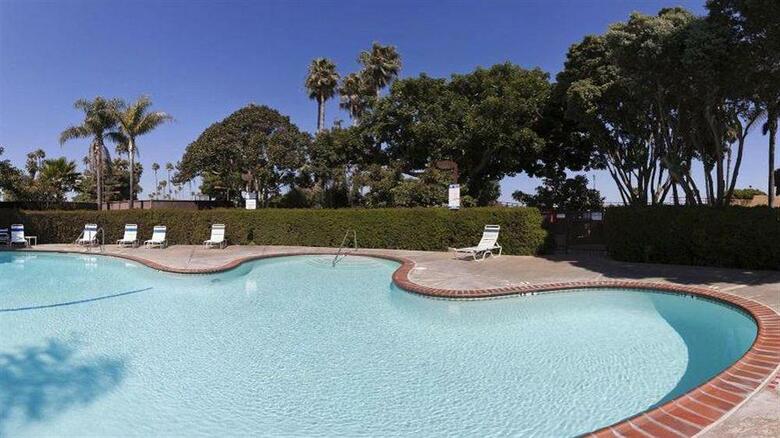Holiday Inn Express Hotel & Suites Ventura Harbor