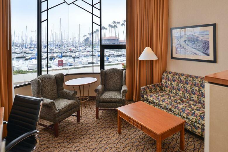 Holiday Inn Express Hotel & Suites Ventura Harbor