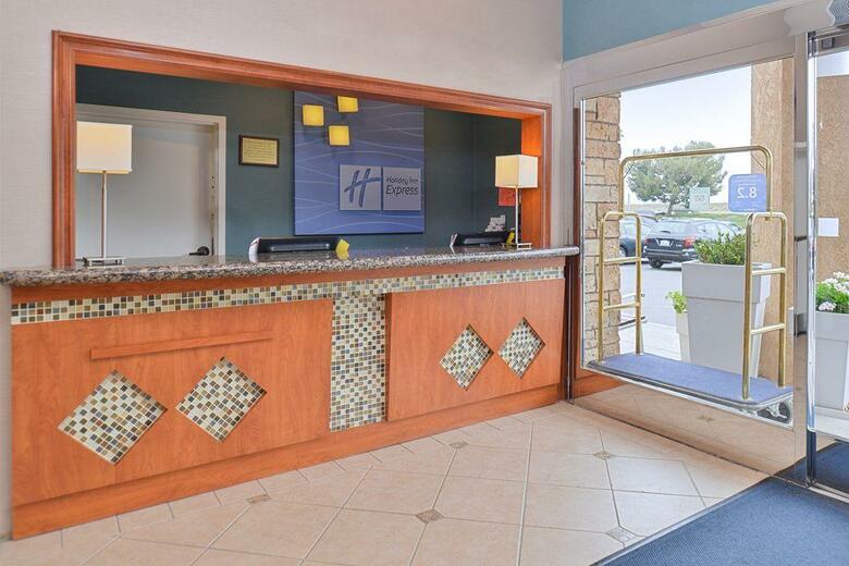 Holiday Inn Express Hotel & Suites Ventura Harbor