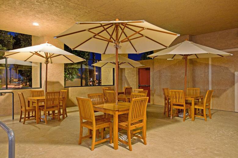 Holiday Inn Express Hotel & Suites Ventura Harbor