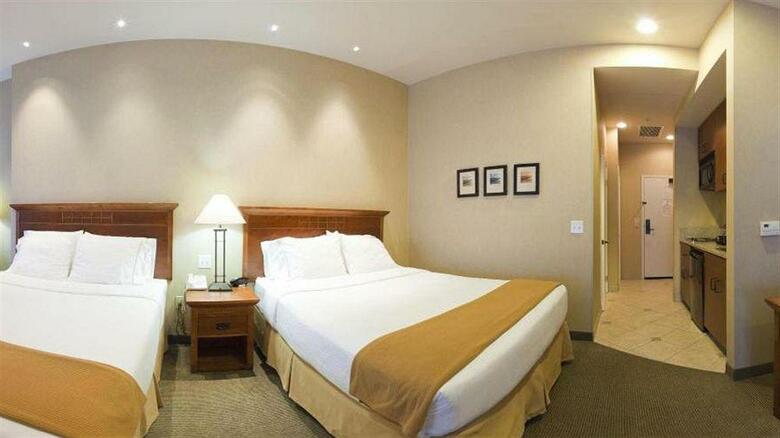 Holiday Inn Express Hotel & Suites Ventura Harbor