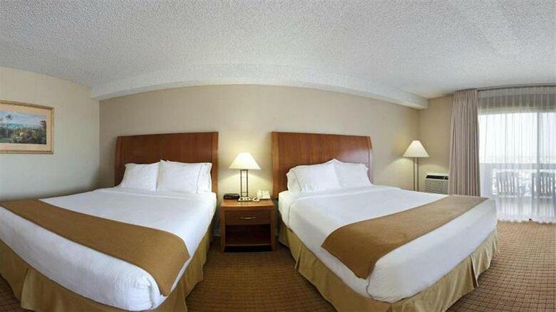 Holiday Inn Express Hotel & Suites Ventura Harbor