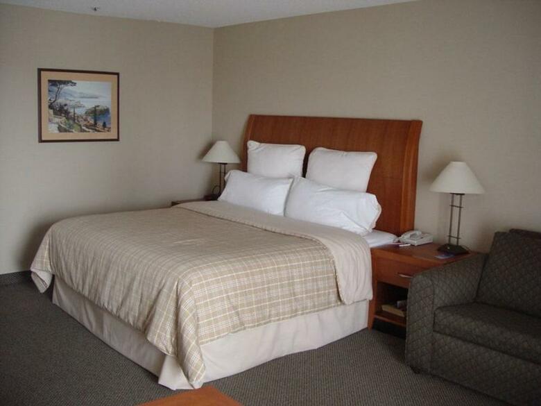 Holiday Inn Express Hotel & Suites Ventura Harbor