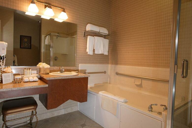 Holiday Inn Express Hotel & Suites Ventura Harbor