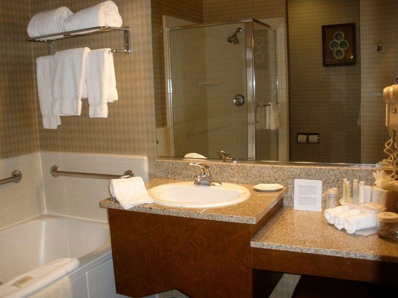 Holiday Inn Express Hotel & Suites Ventura Harbor