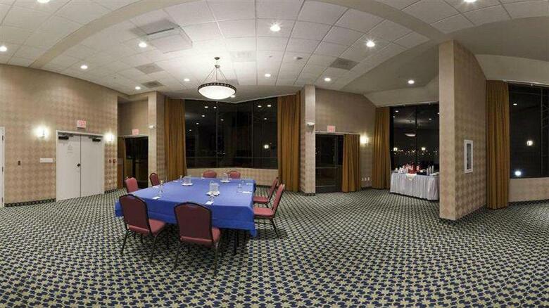Holiday Inn Express Hotel & Suites Ventura Harbor