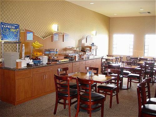 Holiday Inn Express Hotel & Suites Ventura Harbor