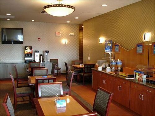 Holiday Inn Express Hotel & Suites Ventura Harbor