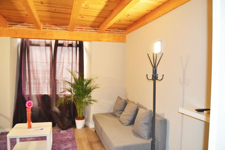 Apartamento Leopoldo Cano Center