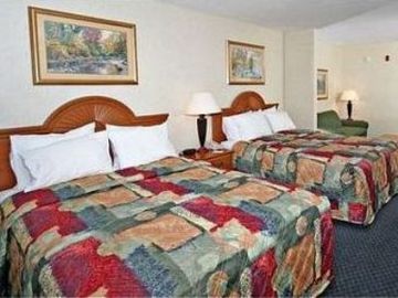 Holiday Inn Express Hotel  Suites Cherokee/ca